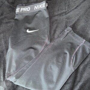 Nike Pro Leggings (Black, YL)